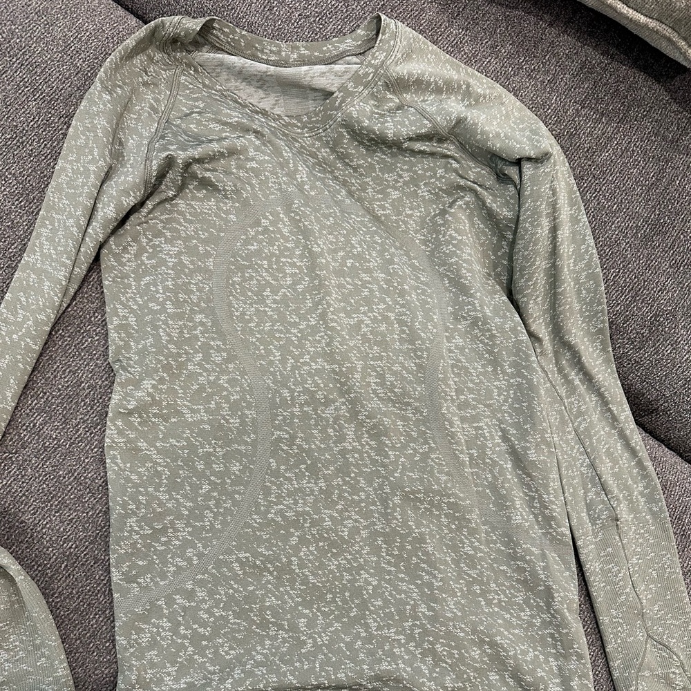 Lululemon swiftly tech long sleeve